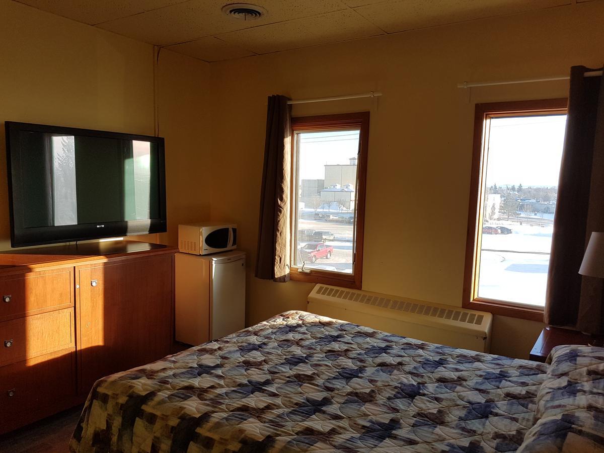 Beaver Hotel North Battleford Exterior photo